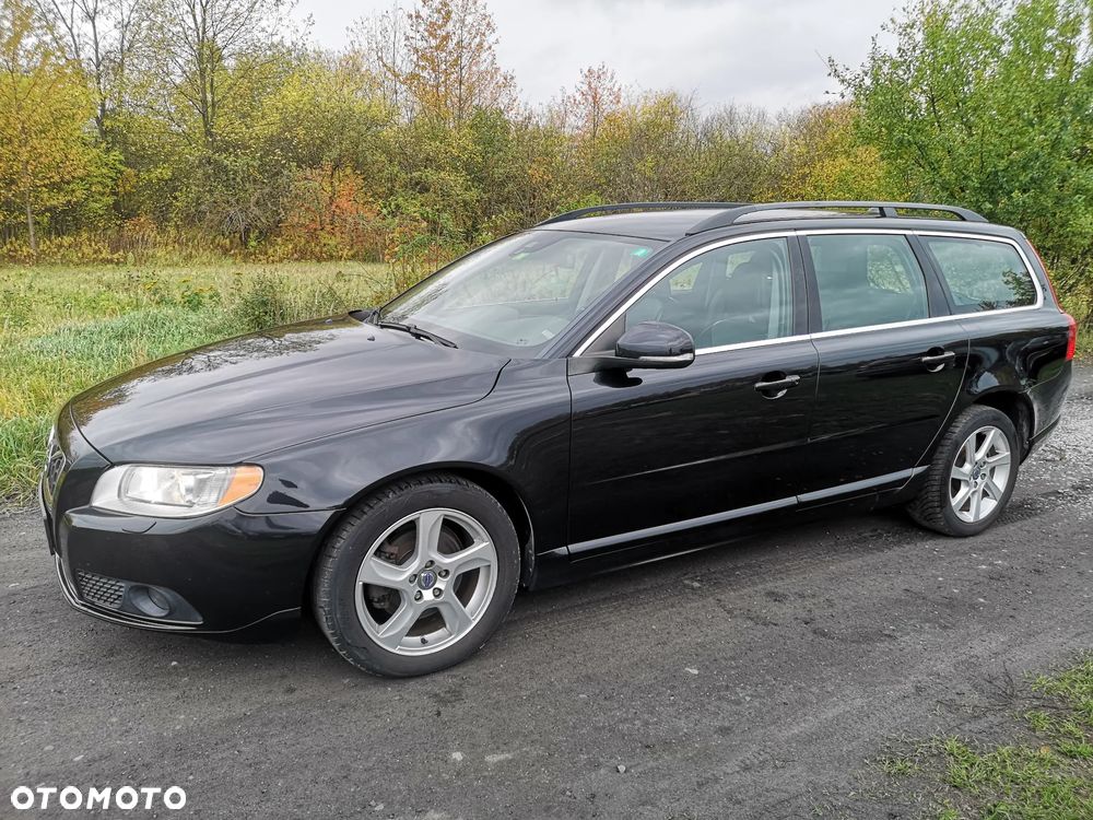 Volvo V70 T4 Momentum - 25