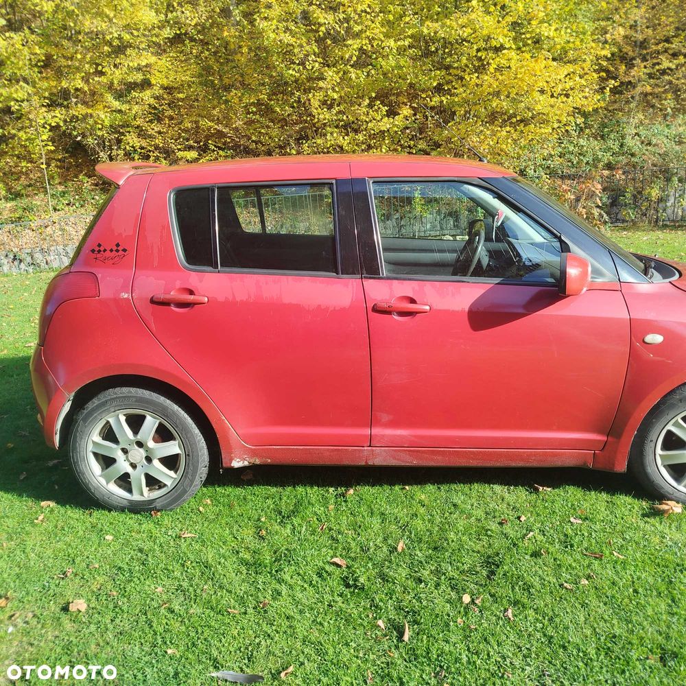 Suzuki Swift - 4
