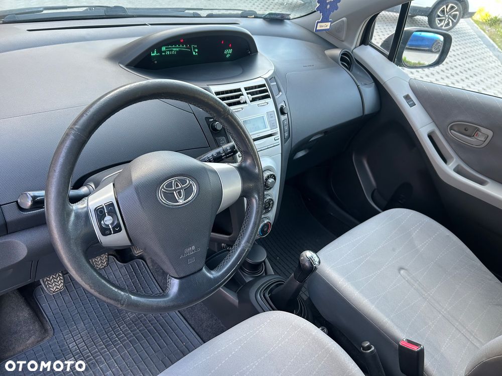 Toyota Yaris 1.3 Luna - 7