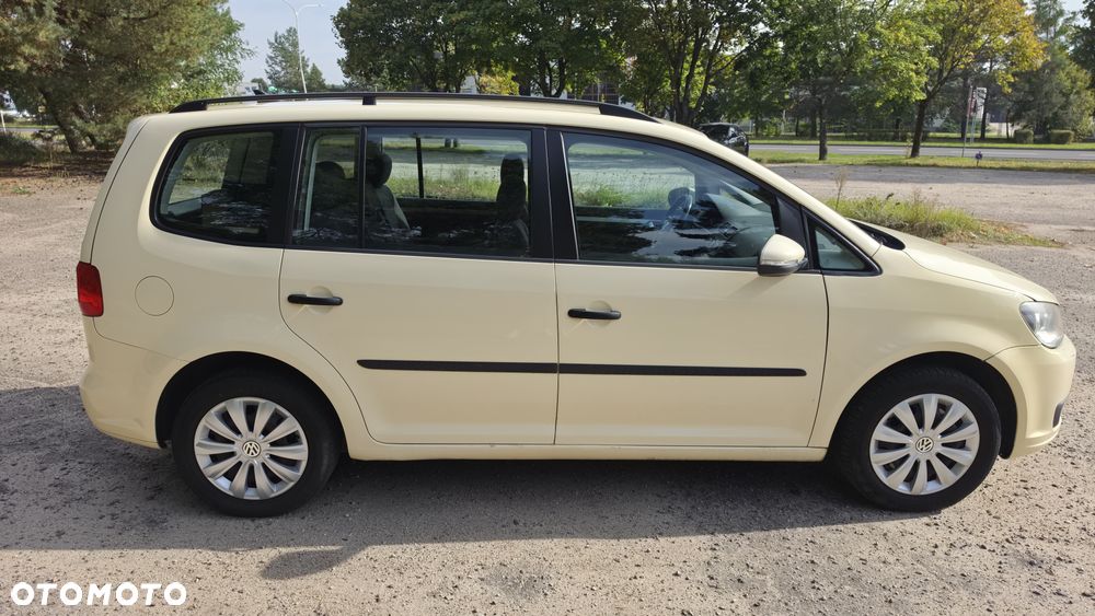 Volkswagen Touran - 4