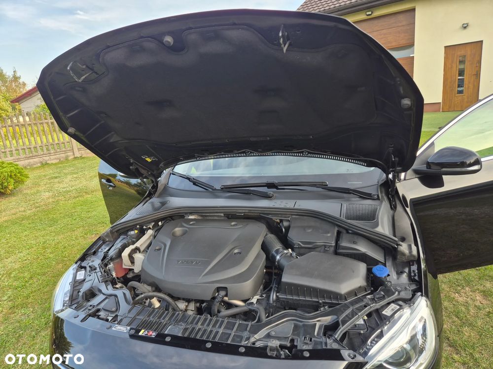 Volvo V60 D4 AWD Momentum - 32