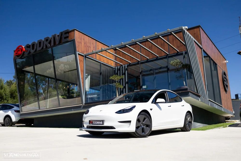 Tesla Model 3 Standard Range Plus RWD - 2