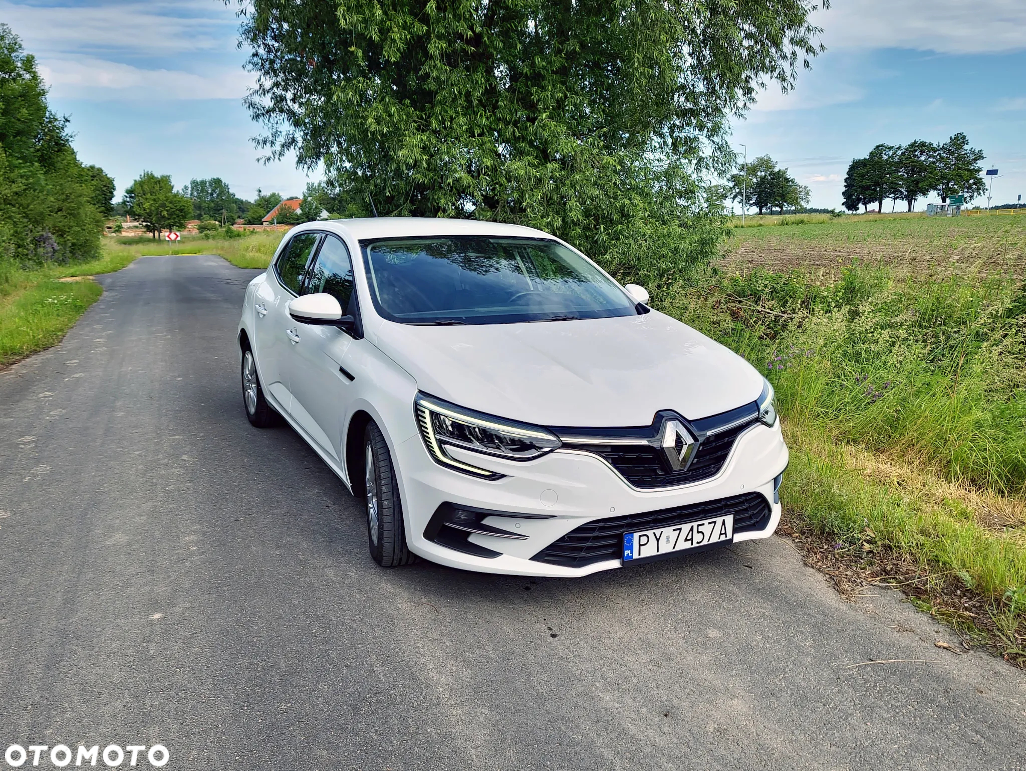 Renault Megane 1.5 Blue dCi Intens - 2