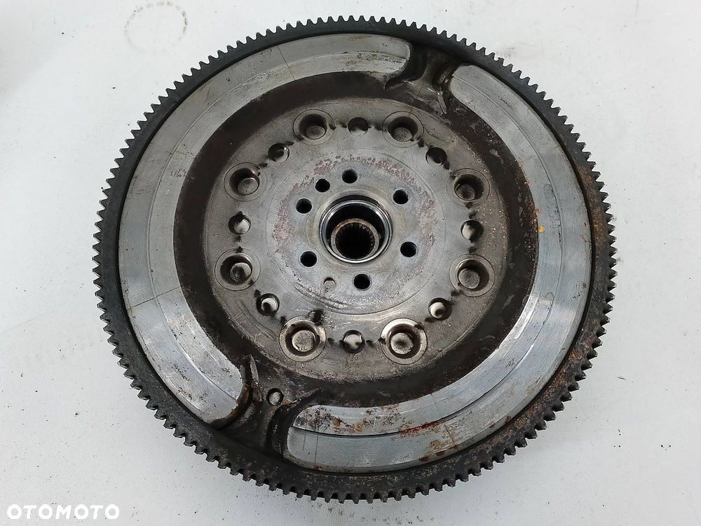 KOŁO DWUMASOWE KOMPLETNE PEUGEOT 308 SW 9673707580  9685772180 20110622 - 10