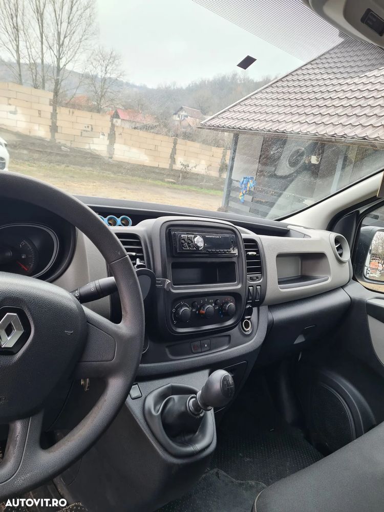 Renault Trafic - 2