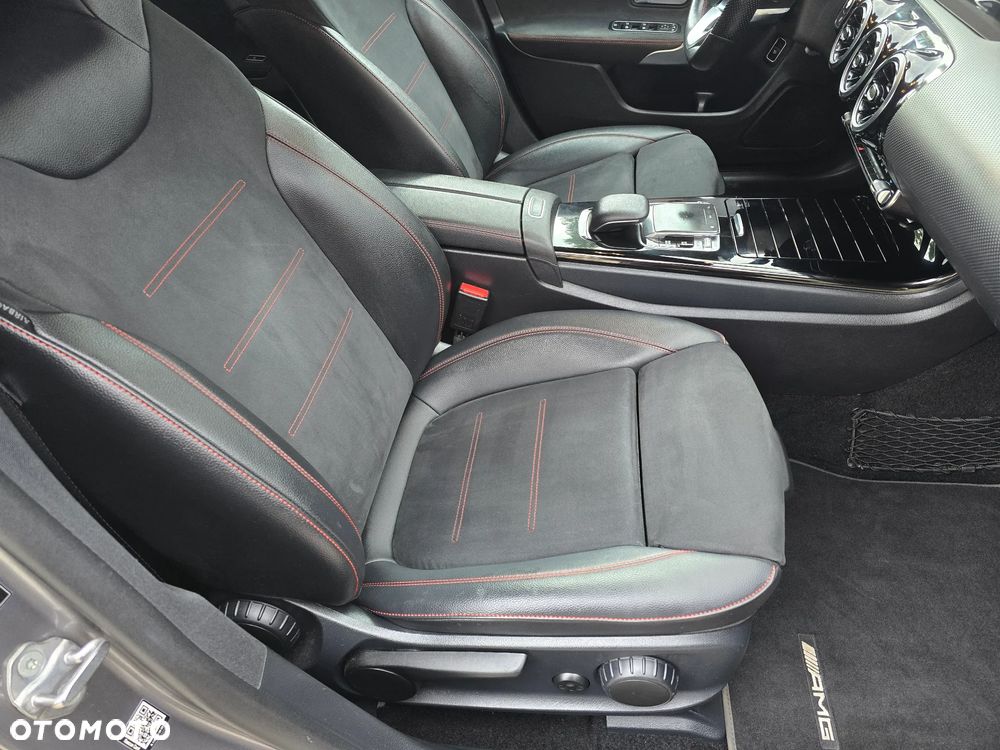 Mercedes-Benz CLA 220 7G-DCT AMG Line - 12