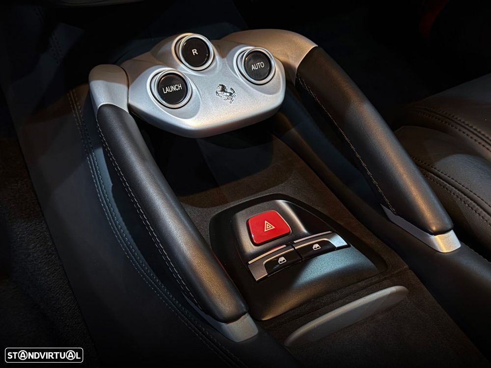 Ferrari FF - 25