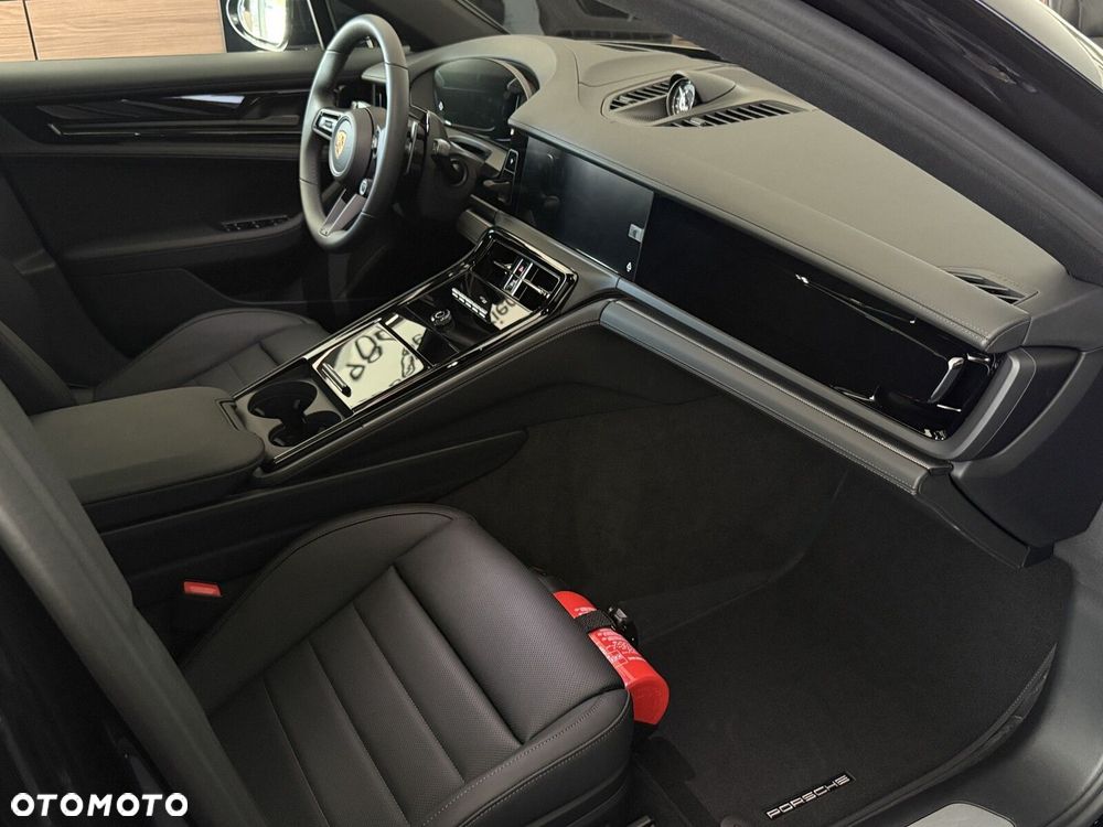 Porsche Panamera - 24