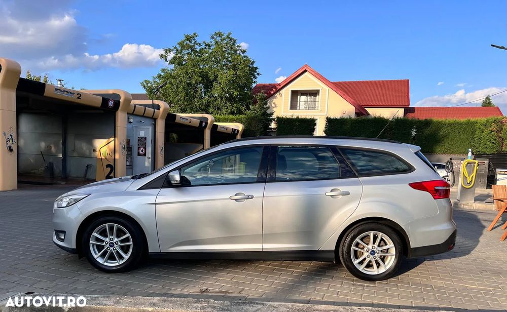 Ford Focus 1.6 TDCi DPF Start-Stopp-System SYNC Edition - 13
