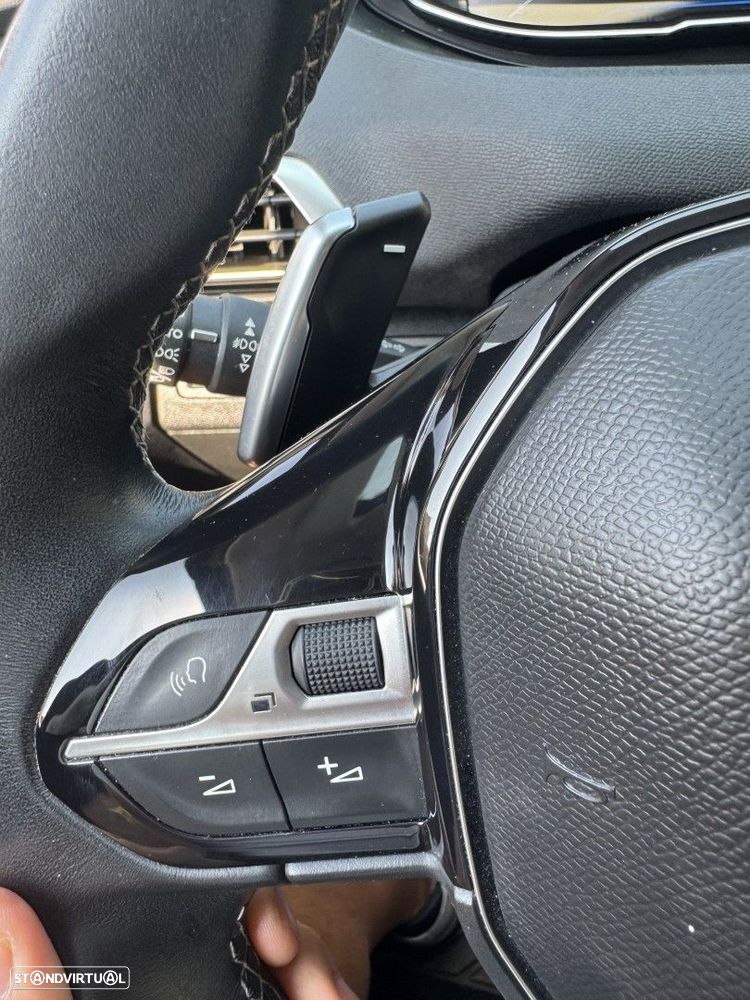Peugeot 3008 1.2 PureTech Allure EAT8 - 11