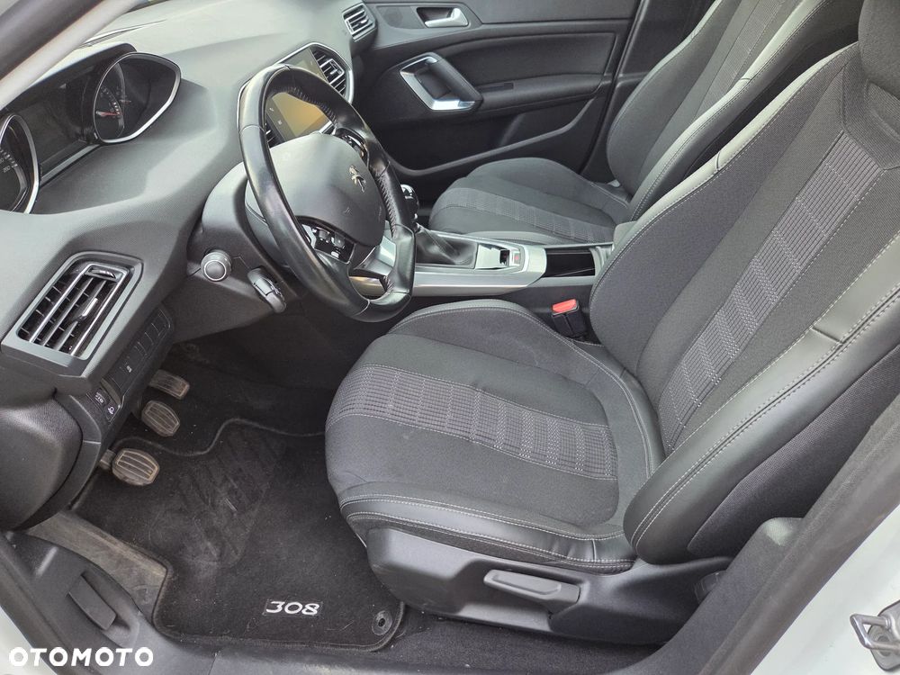 Peugeot 308 1.2 PureTech Allure Pack S&S - 7