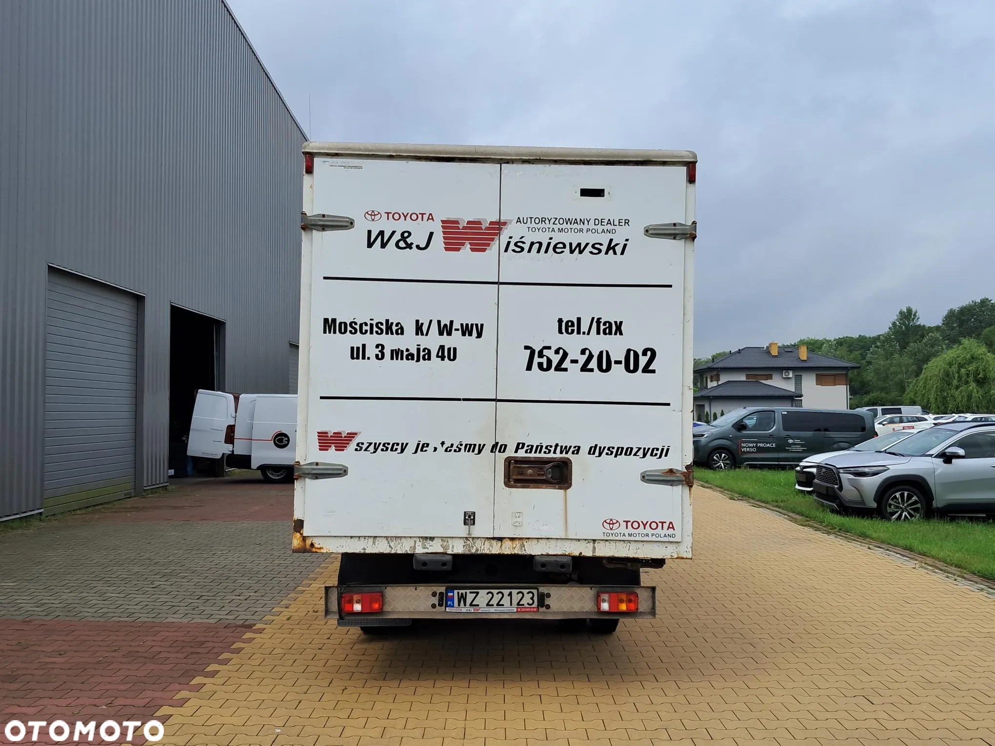 Toyota DYNA - 6