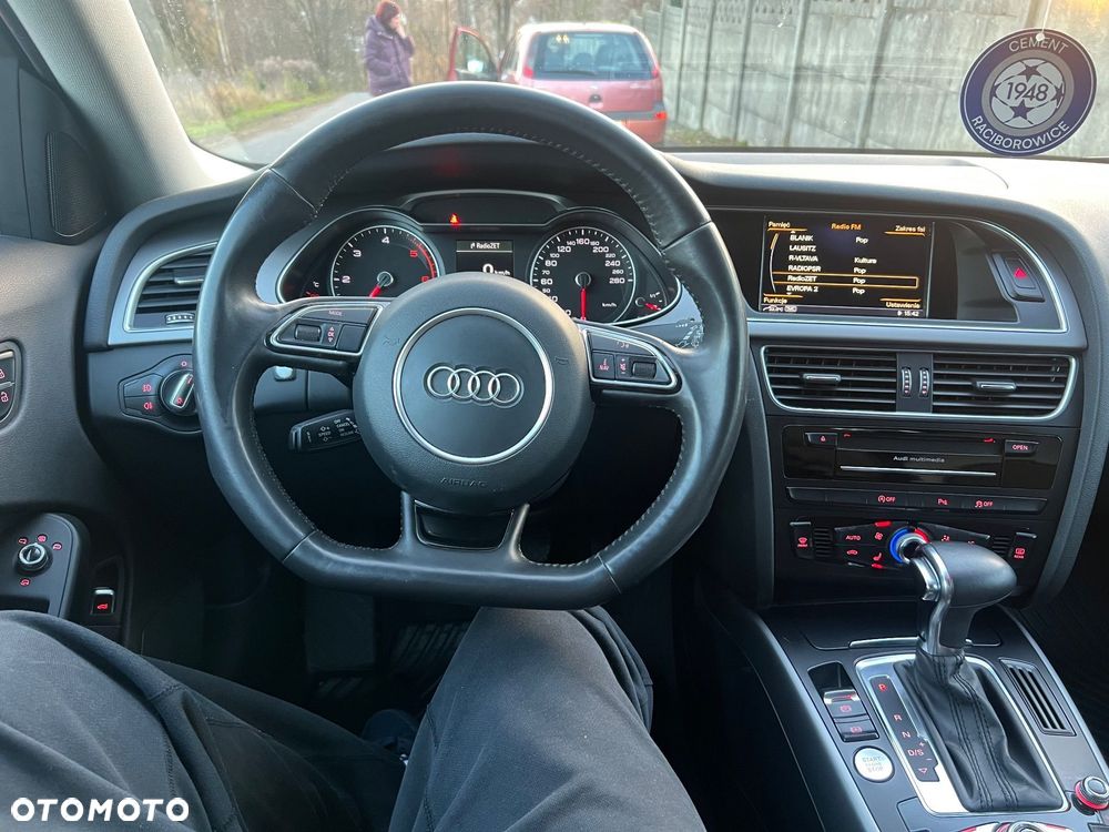 Audi A4 Avant 2.0 TDI Quattro Line S tronic - 4
