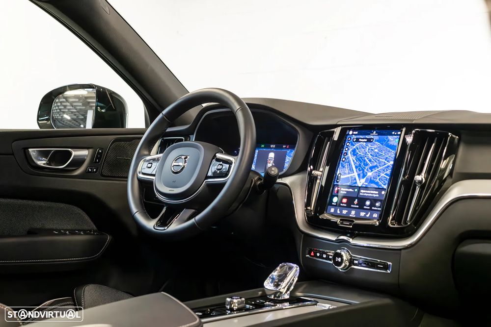 Volvo XC 60 2.0 T6 PHEV Black Edition AWD - 17