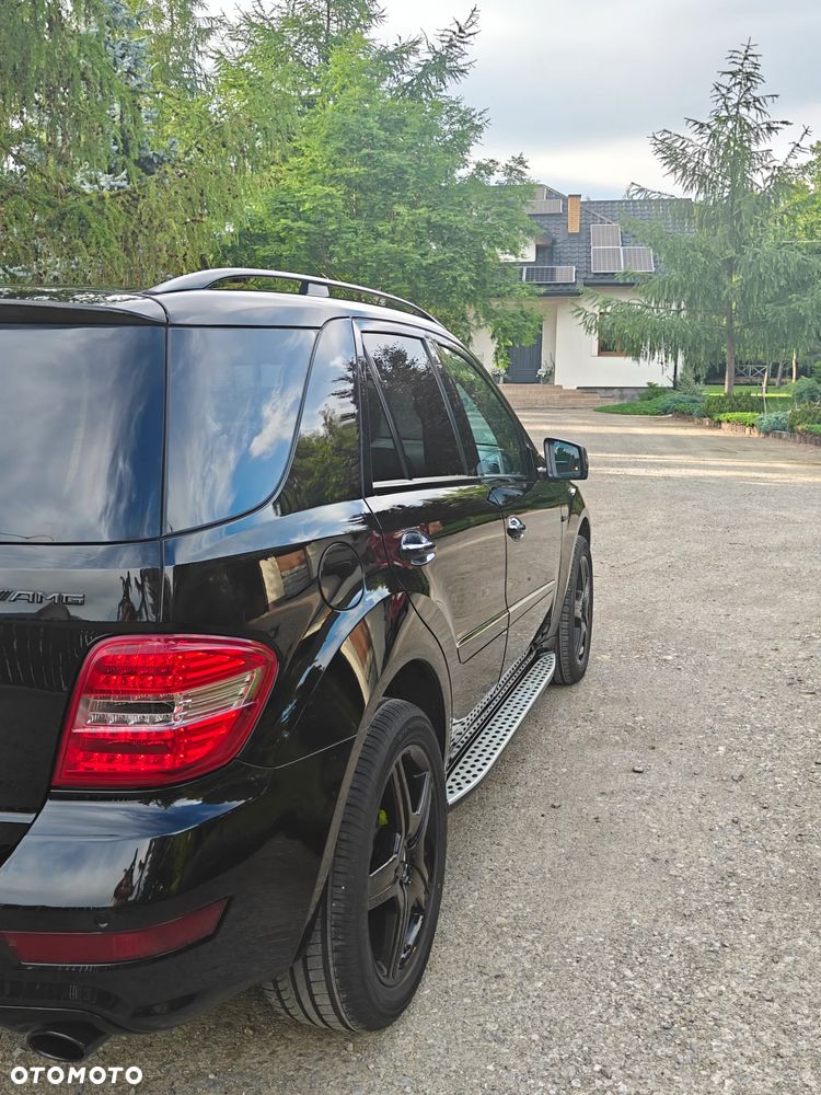 Mercedes-Benz ML - 13