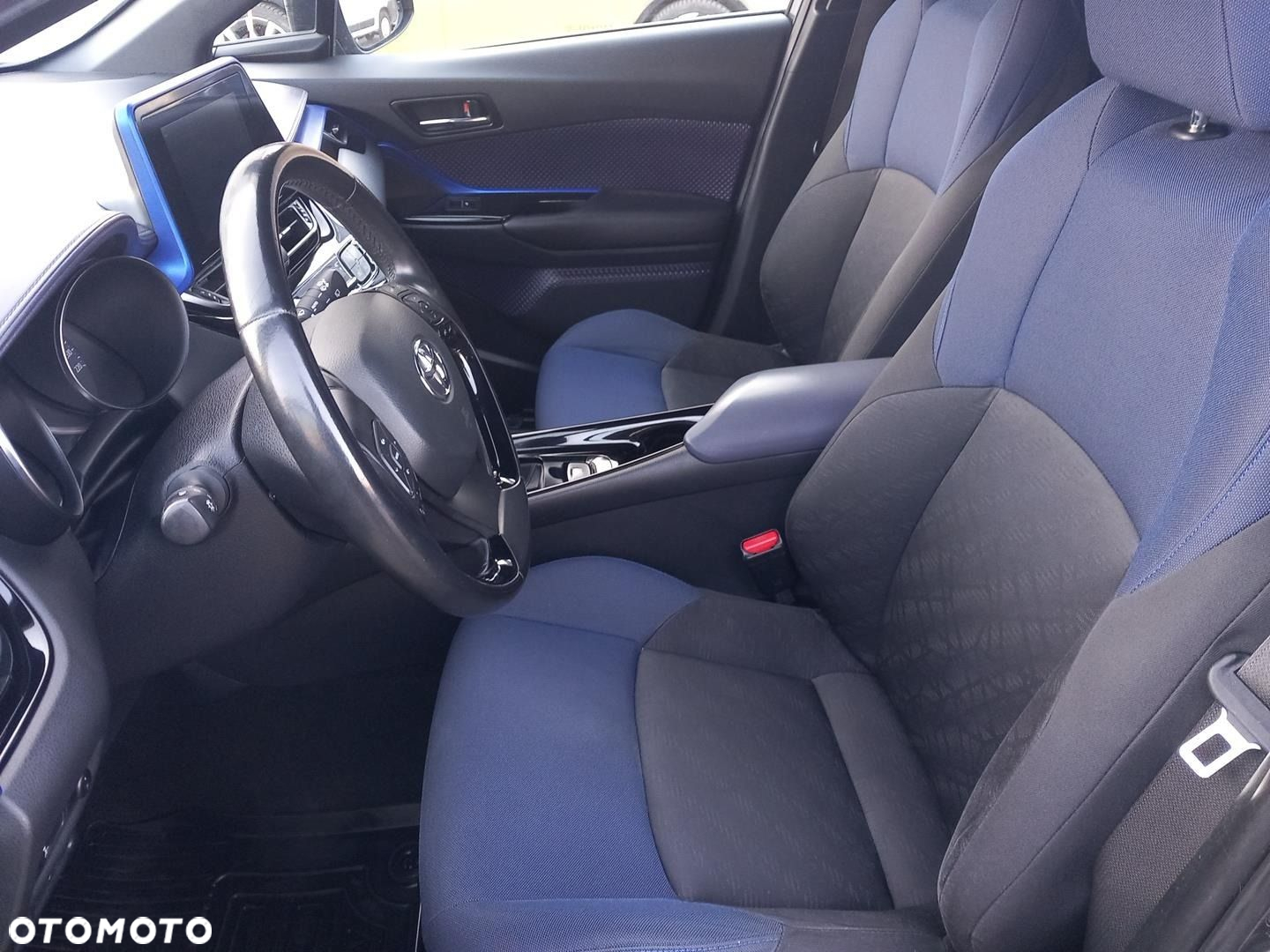 Toyota C-HR - 14