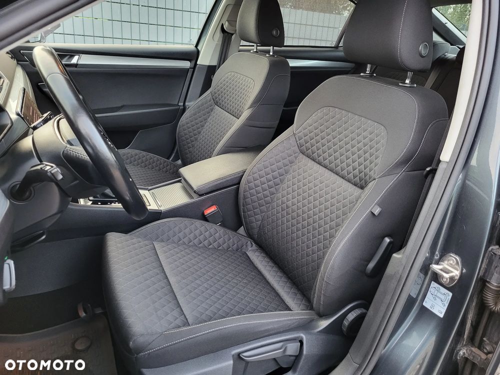 Skoda Superb 1.5 TSI Ambition DSG - 24