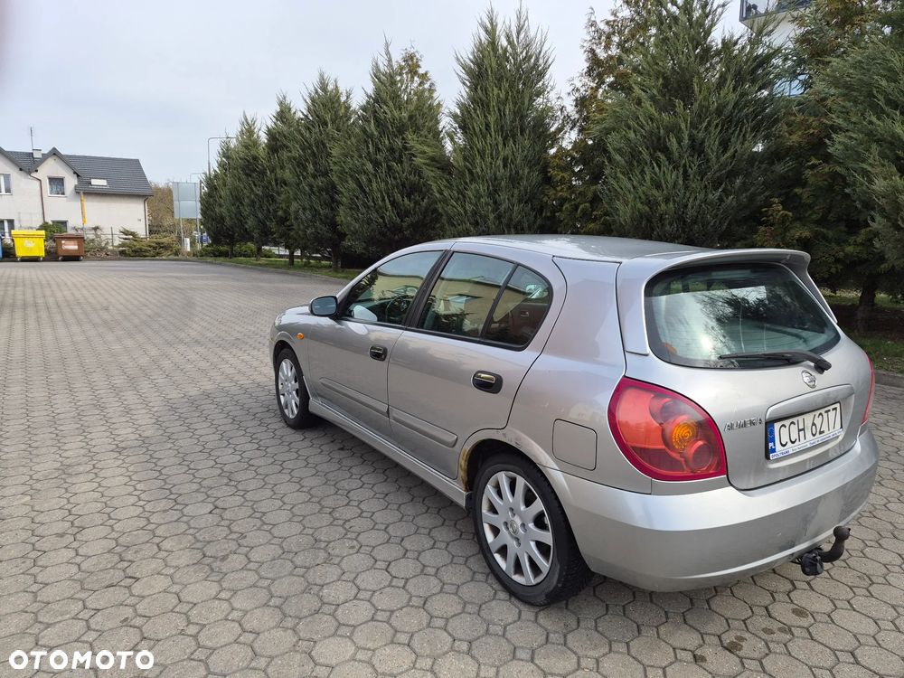 Nissan Almera 1.8 Tekna - 4