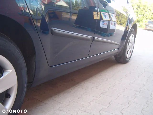 Kia Venga - 12