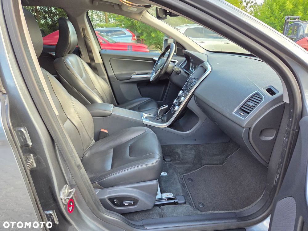 Volvo XC 60 T6 Drive-E Summum - 9