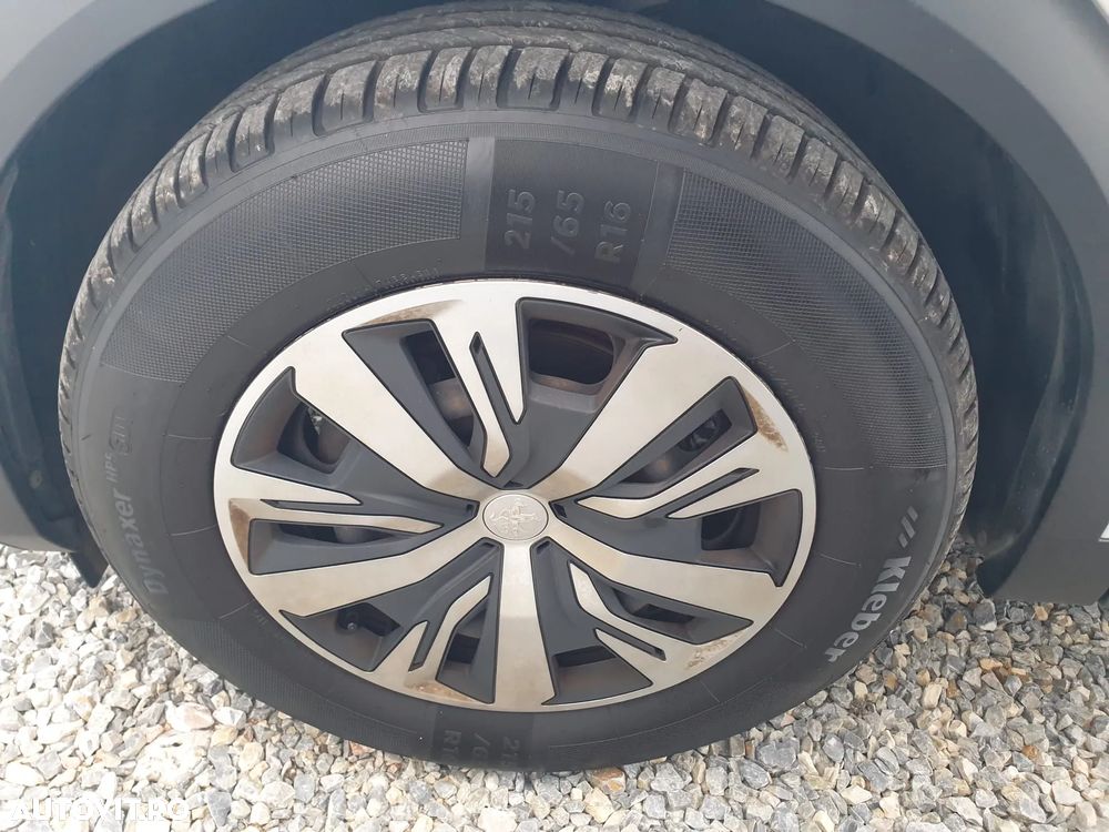 Peugeot 2008 1.5 BlueHDI FAP Active - 12