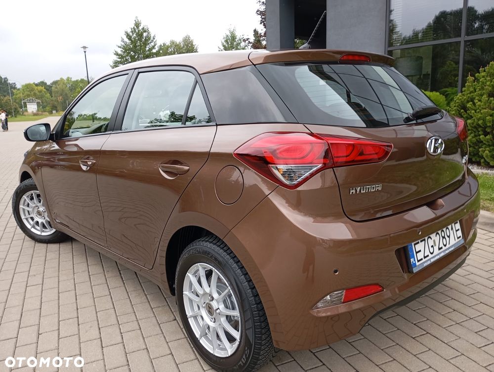 Hyundai i20 1.2 Elegant - 11