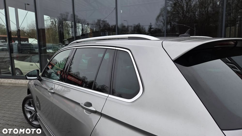 Volkswagen Tiguan 2.0 TDI SCR 4MOTION DSG Highline - 29