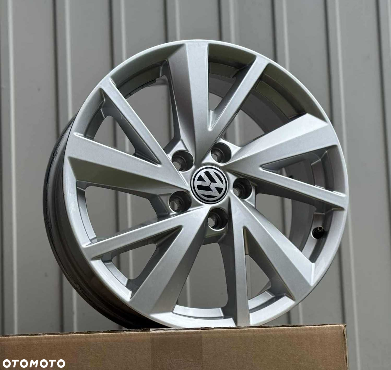 Alufelgi 5x112 r17 VW NOWE ORG Passat Jetta Touran Tiguan CC Shara 28# - 2
