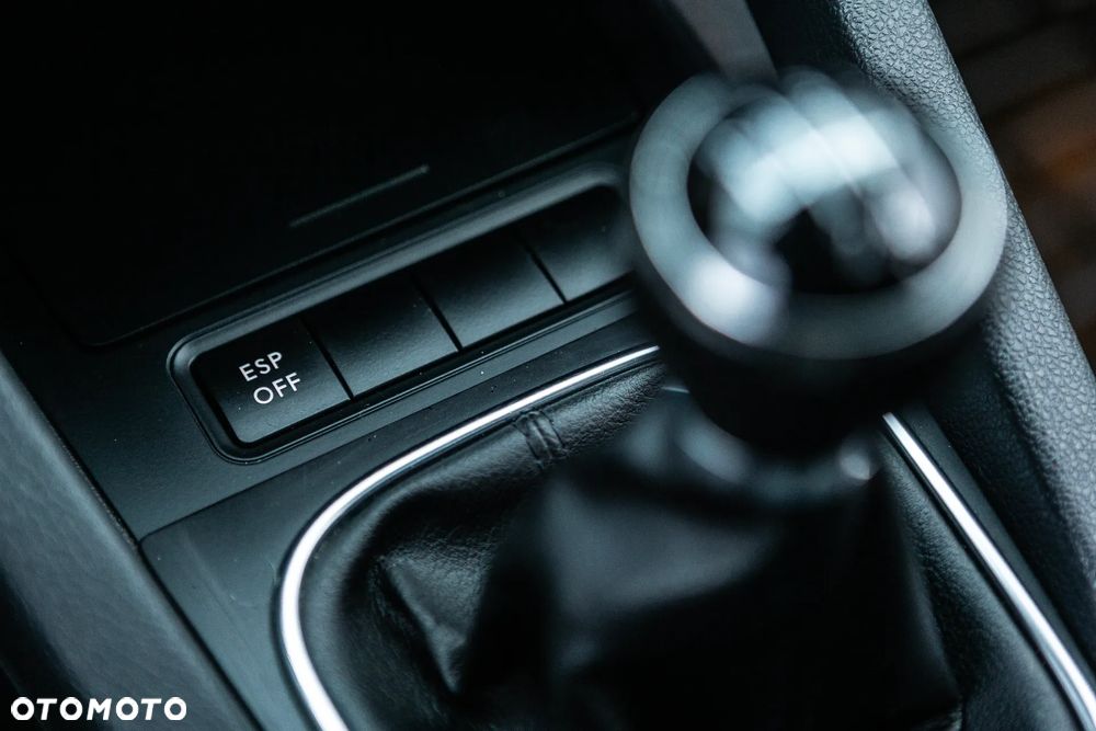 Volkswagen Golf - 38