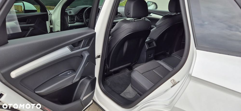 Audi Q5 40 TDI quattro S tronic S line business - 8