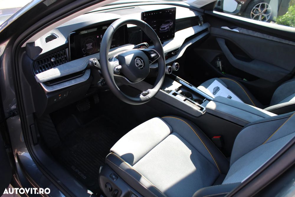 Skoda Superb ver-1-5-tsi-e--tec-dsg-selection - 11