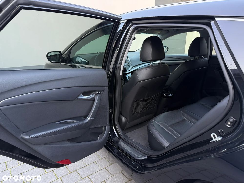 Hyundai i40 Kombi 1.7 CRDi DCT Premium - 13