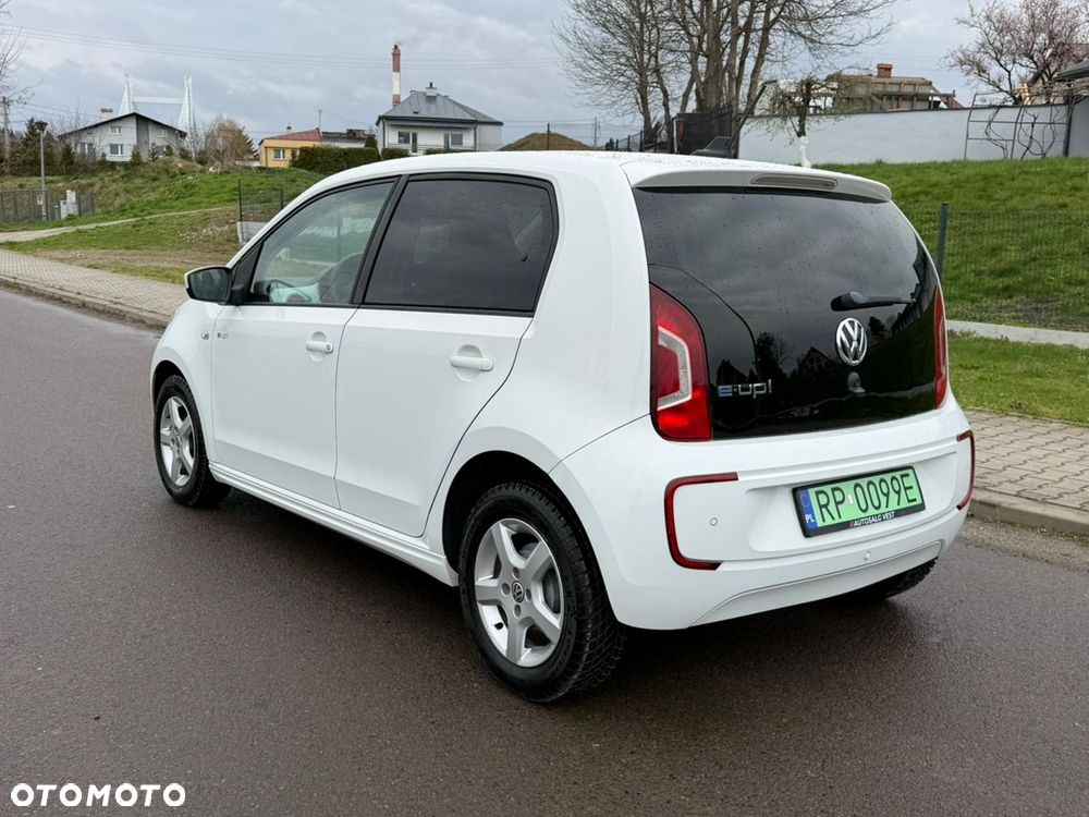 Volkswagen up! e-up - 11
