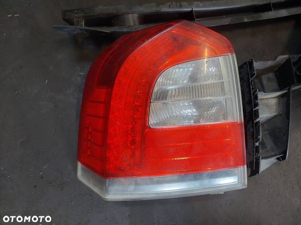 KOMPLETNY TYŁ VOLVO V70 III LIFT 019-26 KLAPA ELEKTRYCZNA ZDERZAK TYŁ LAMPY - 19