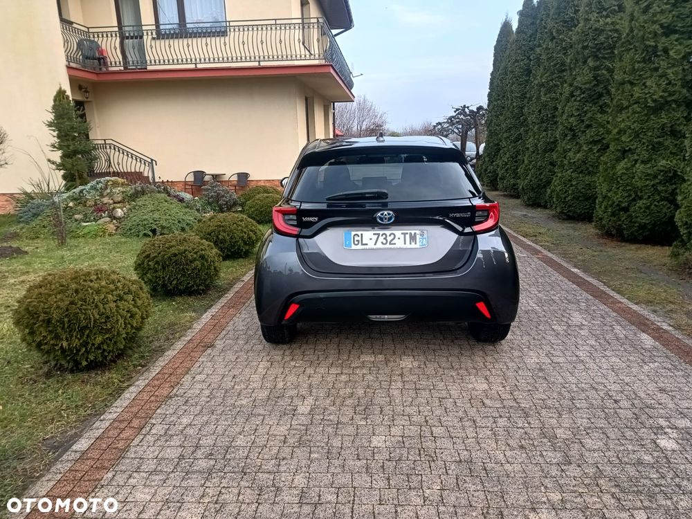 Toyota Yaris Hybrid 1.5 Executive - 4