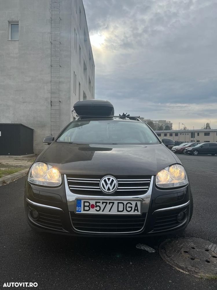 Volkswagen Golf - 1
