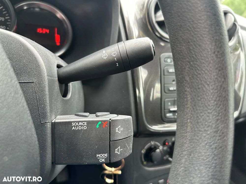 Dacia Logan 0.9 TCe Ambiance - 16