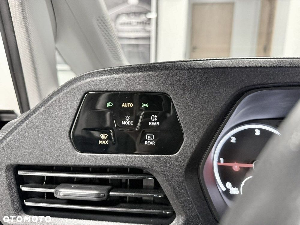 Volkswagen Caddy - 23