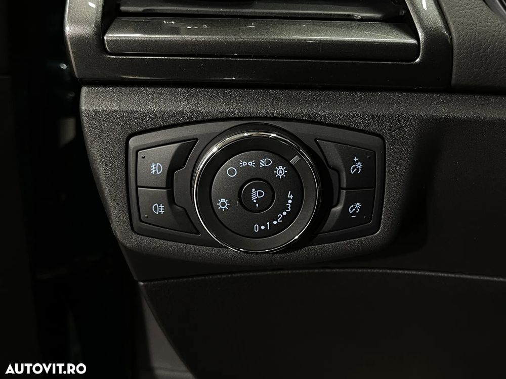 Ford Mondeo 2.0 HEV Titanium - 19