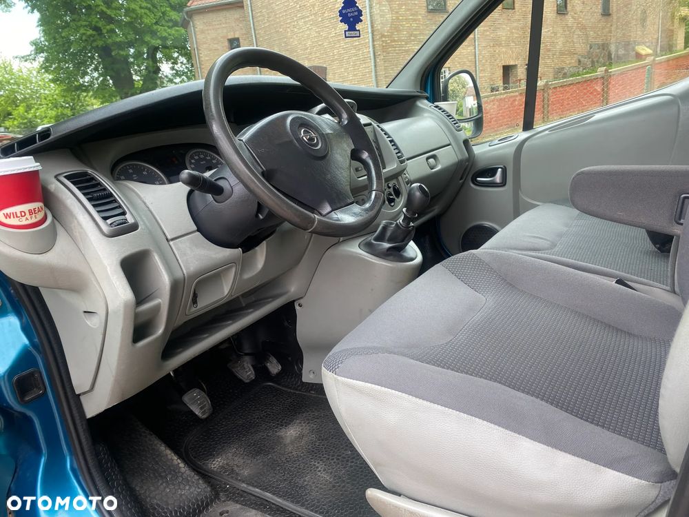 Opel Vivaro - 17