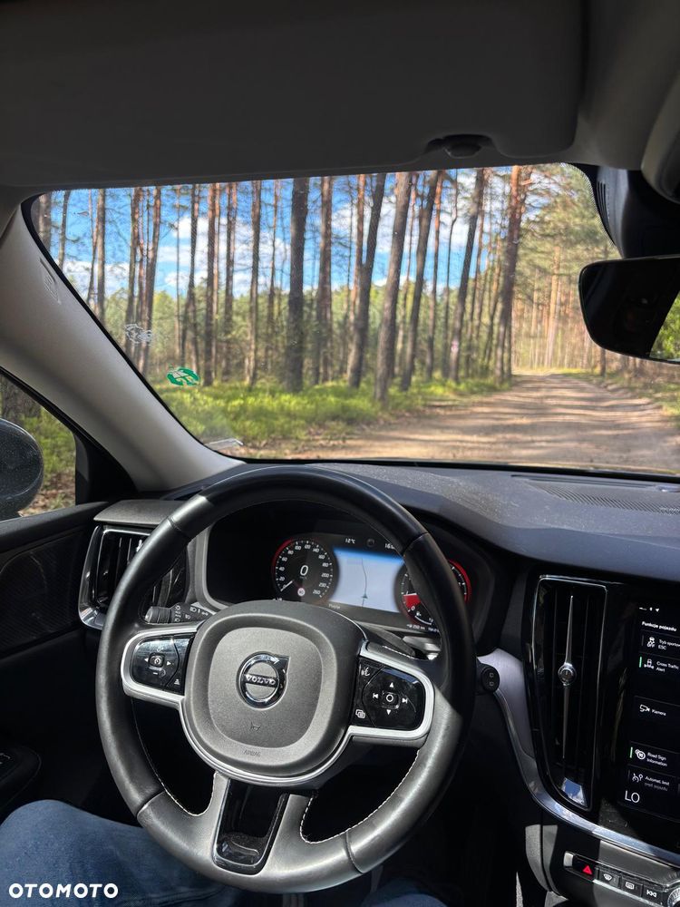 Volvo V60 T4 Momentum - 21