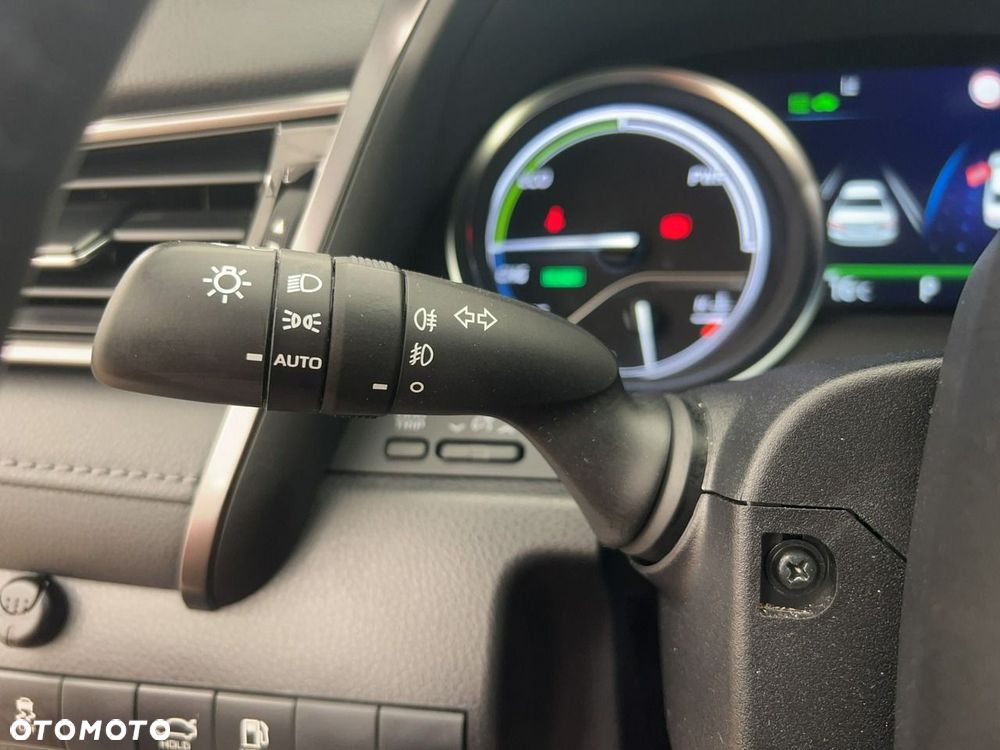 Toyota Camry - 25