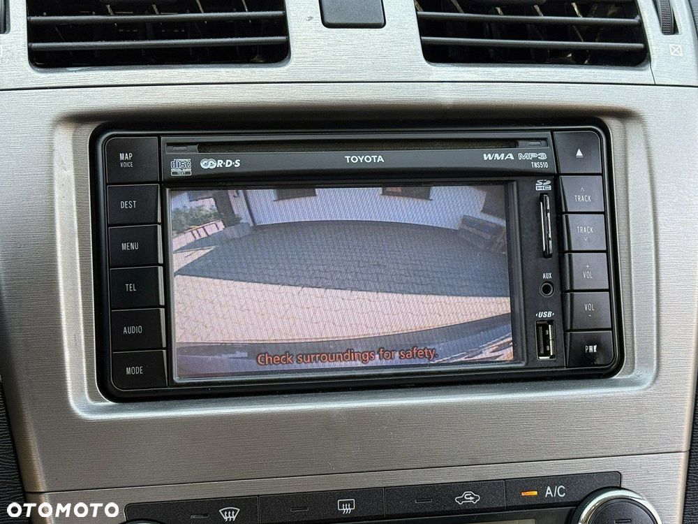 Toyota Avensis 1.8 Sol - 14