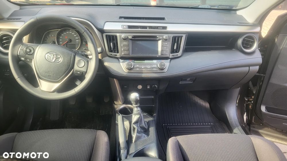 Toyota RAV4 2.0 D-4D Premium - 11