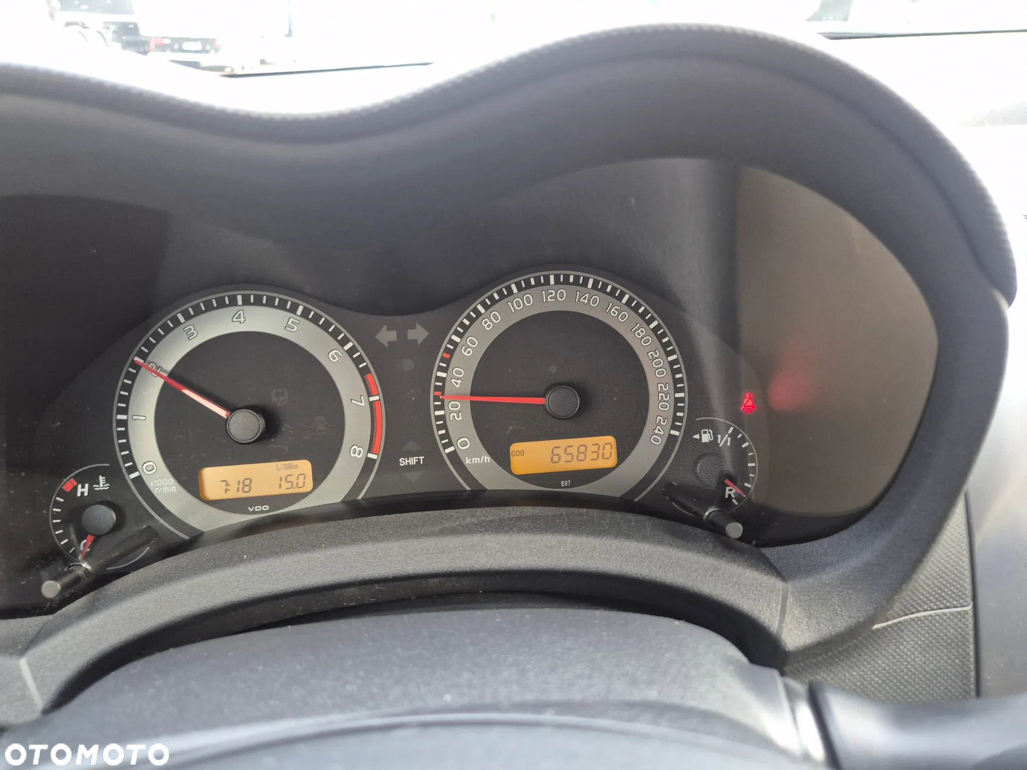 Toyota Auris 1.6 Executive - 16