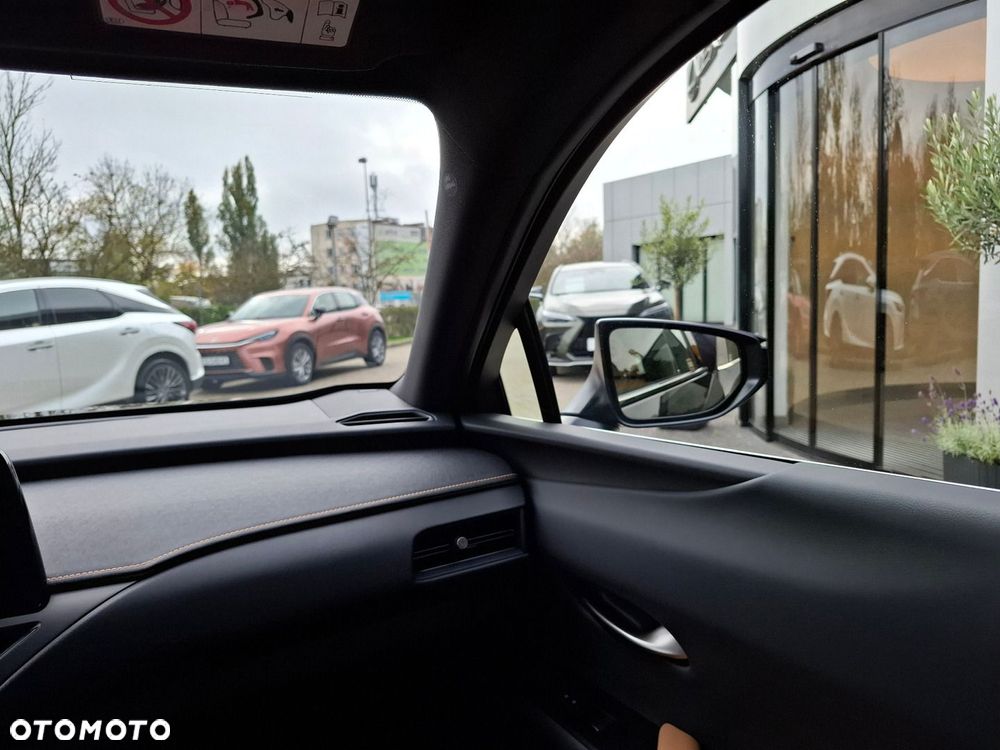 Lexus UX - 28