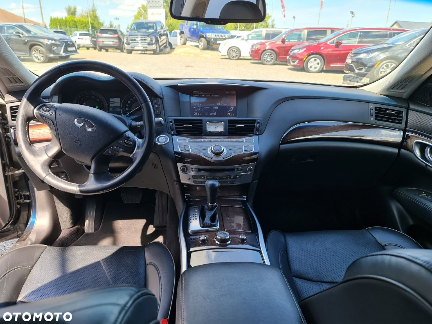 Infiniti Q70 - 34