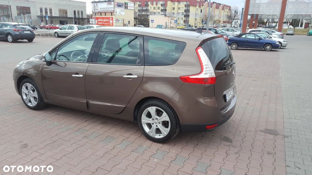Renault Scenic 1.4 16V TCE Privilege - 10
