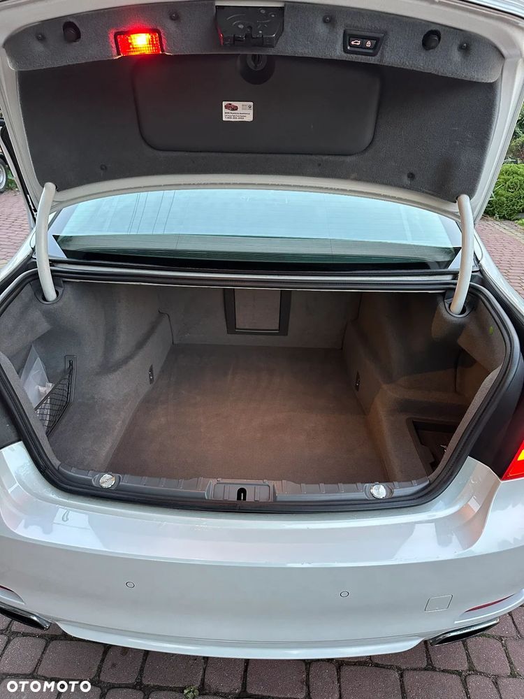 BMW Seria 7 740Li - 10