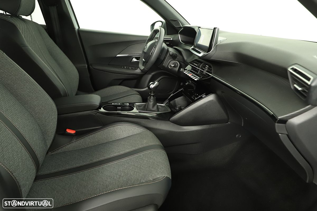Peugeot 2008 1.2 PureTech Allure - 21